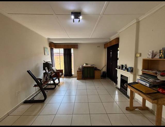 4 BEDROOM HOUSE FOR SALE IN SOPHIATOWN